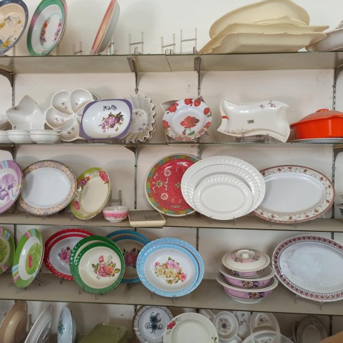 La vaisselle de mélamine d'OEM place la porcelaine d'imitation de style japonais 1