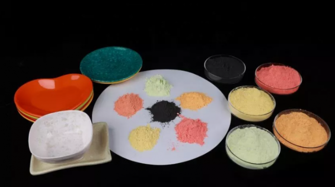 Poudre colorée de résine de formaldéhyde d'urée de mélamine de MMC pour la vaisselle 1