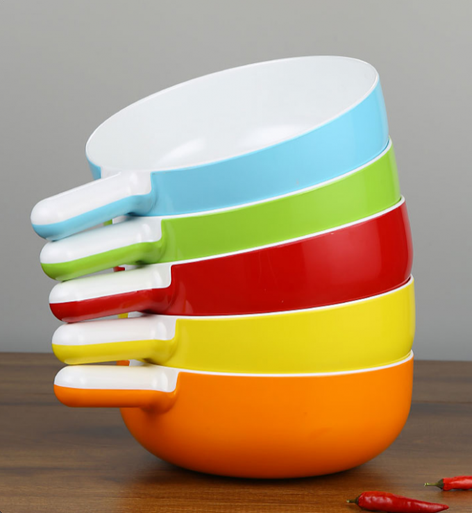 La poudre colorée pour la vaisselle de mélamine a particulièrement adapté la couleur aux besoins du client 1