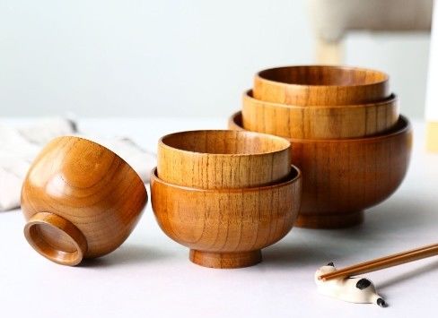 Un bon prix. Ensembles personnalisables de vaisselle à manger en mélamine disponibles dans différentes tailles et couleurs, en bois en ligne