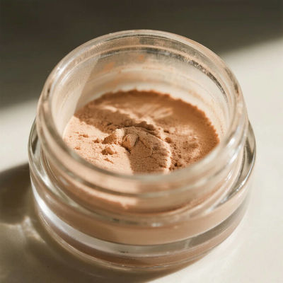 Un bon prix. Granulé de composé d'urée moulée de première qualité pour fermetures cosmétiques en ligne