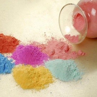 Un bon prix. Composé de moulage à urée à faible viscosité et à forte allongement en ligne