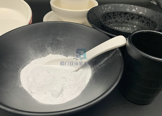 Un bon prix. Poudre de glaçage de mélamine de mélamine en plastique de matière première pour la vaisselle en céramique d'imitation en ligne