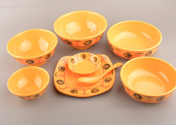 Un bon prix. Dragon réglé de mélamine de portion de cuvette de cuillère professionnelle de plat et style de jaune de Phoenix en ligne