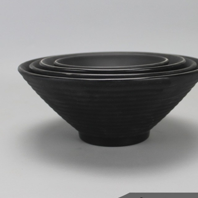 Un bon prix. Bol de soupe noir simple à mélamine pour la grande nouille de Ramen en ligne