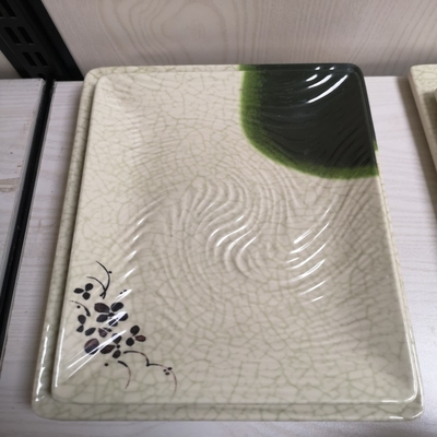 Un bon prix. Plats rectangulaires de mélamine blanche d'OEM pour le restaurant en ligne